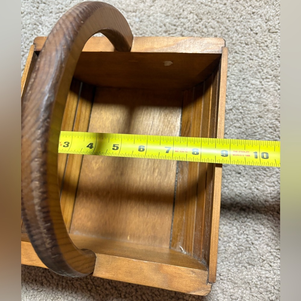 vintage wooden rustic basket from the 1980s w/heart-shaped design with a handle - Picture 9 of 10